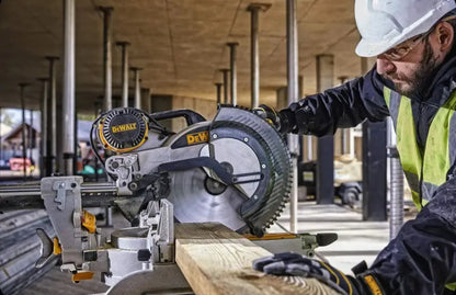 DEWALT RADIAL CUTTING MACHINE D.305mm CUT 303X110mm